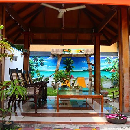 Natural Surf House Vandrerhjem Himmafushi Eksteriør bilde