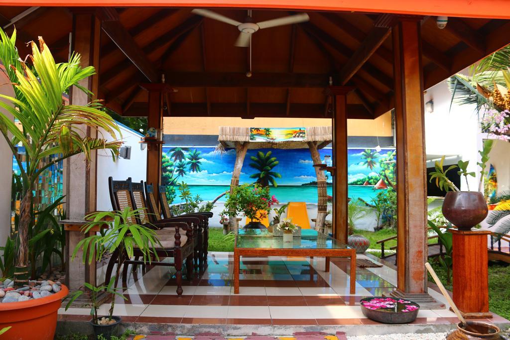Natural Surf House Vandrerhjem Himmafushi Eksteriør bilde