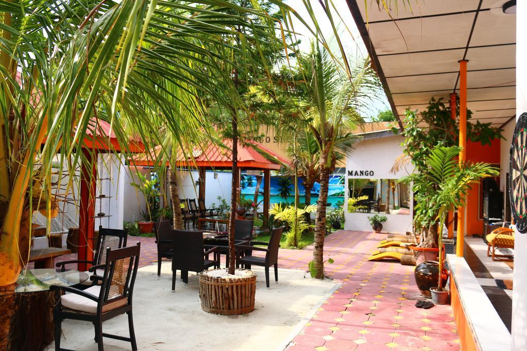 Natural Surf House Vandrerhjem Himmafushi Eksteriør bilde